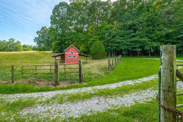 93 Bell Summers Road, Pikeville, TN 37367