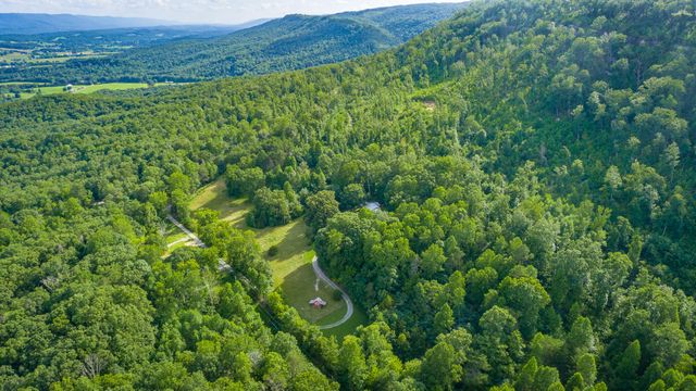 93 Bell Summers Road, Pikeville, TN 37367