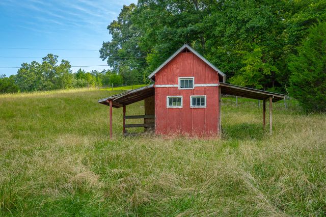 93 Bell Summers Road, Pikeville, TN 37367