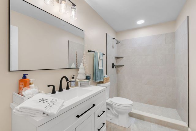 1159 Falcon Ridge Drive, Elgin, IL 60124