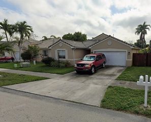 15840 SW 85th Street, Miami, FL 33193