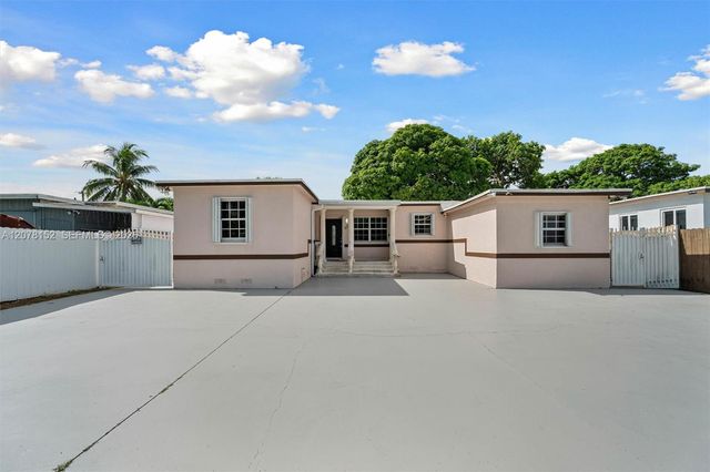 292 E 55th Street, Hialeah, FL 33013