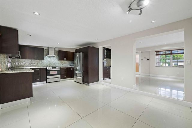 292 E 55th Street, Hialeah, FL 33013