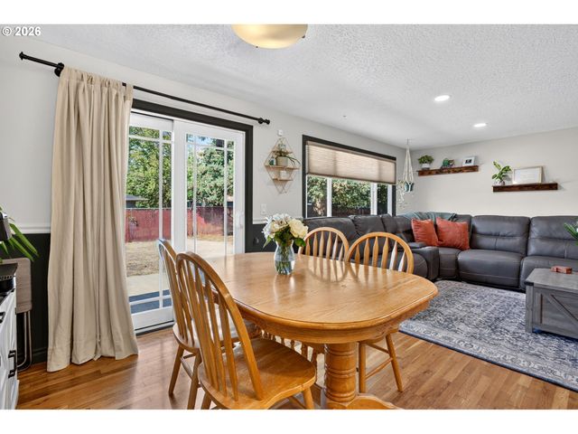 705 Ne 18TH Ct, Gresham, OR 97030