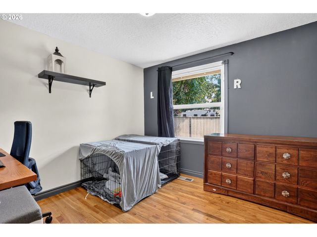 705 Ne 18TH Ct, Gresham, OR 97030