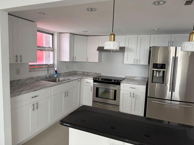 1301 NE Miami Gardens Drive 605w, Miami, FL 33179