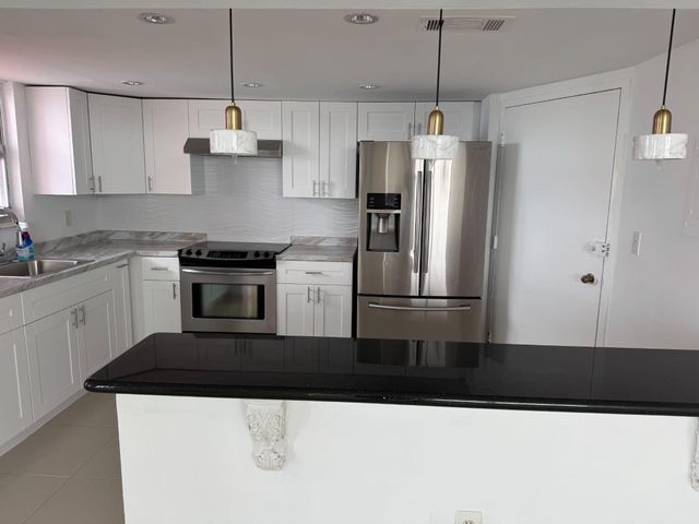 1301 NE Miami Gardens Drive 605w, Miami, FL 33179