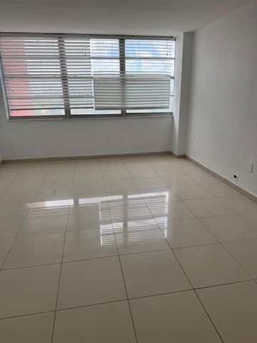 1301 NE Miami Gardens Drive 605w, Miami, FL 33179