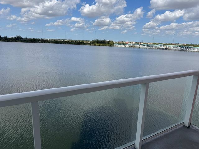 1301 NE Miami Gardens Drive 605w, Miami, FL 33179