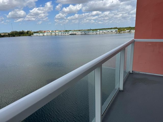 1301 NE Miami Gardens Drive 605w, Miami, FL 33179