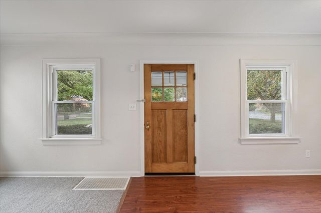 2227 Castlewood Drive, Toledo, OH 43613