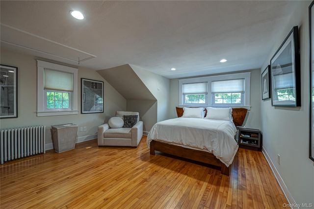 24 Soundview Road, Huntington, NY 11743