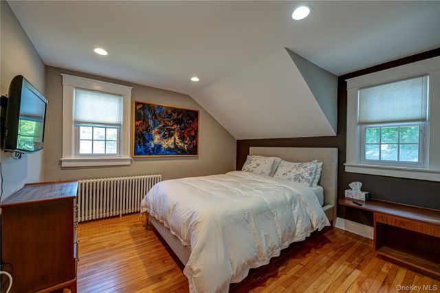 24 Soundview Road, Huntington, NY 11743