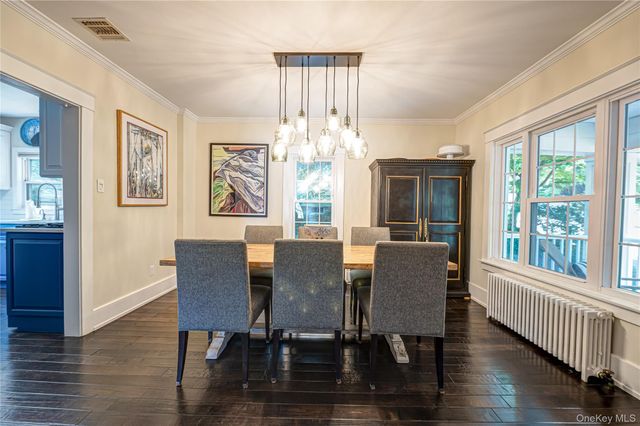 24 Soundview Road, Huntington, NY 11743