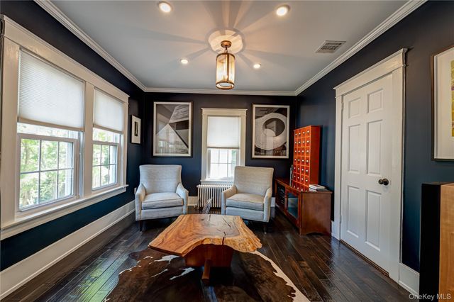 24 Soundview Road, Huntington, NY 11743