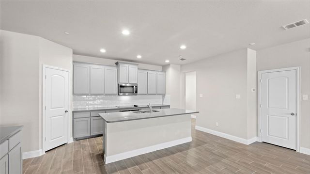 5968 Bursey Road, Watauga, TX 76148