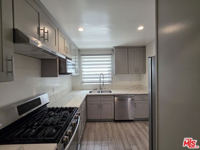 102 Gaviota Avenue 106, Long Beach, CA 90802