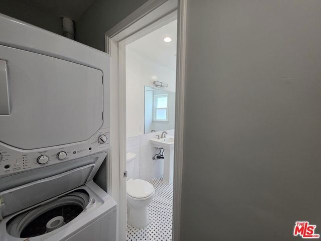 102 Gaviota Avenue 106, Long Beach, CA 90802