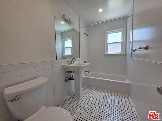 102 Gaviota Avenue 106, Long Beach, CA 90802