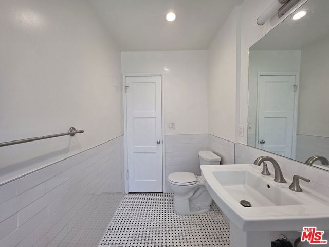 102 Gaviota Avenue 106, Long Beach, CA 90802