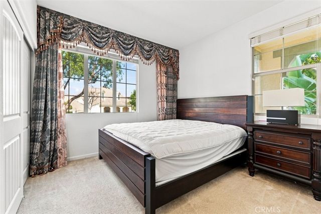 858 E Manresa, Azusa, CA 91702