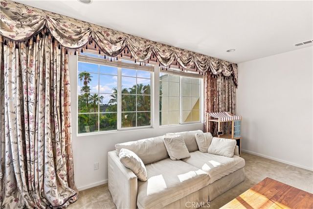 858 E Manresa, Azusa, CA 91702