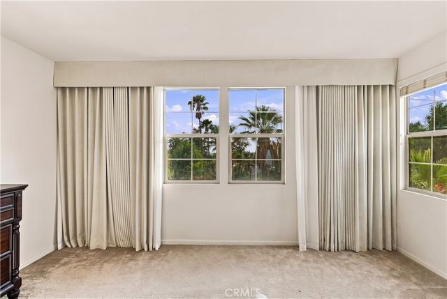 858 E Manresa, Azusa, CA 91702