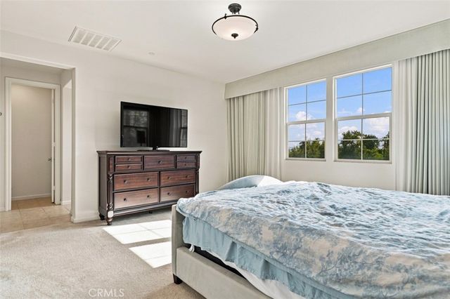 858 E Manresa, Azusa, CA 91702