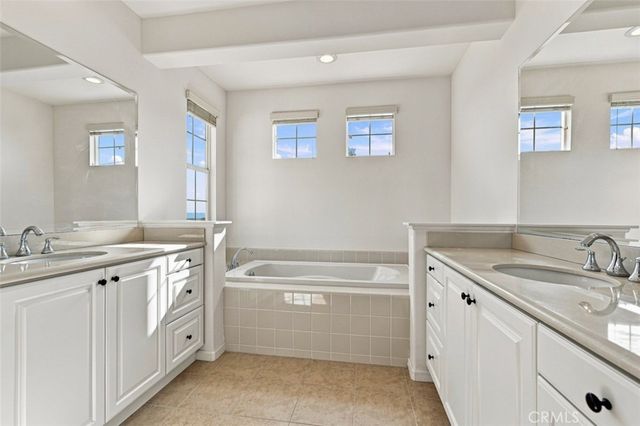 858 E Manresa, Azusa, CA 91702