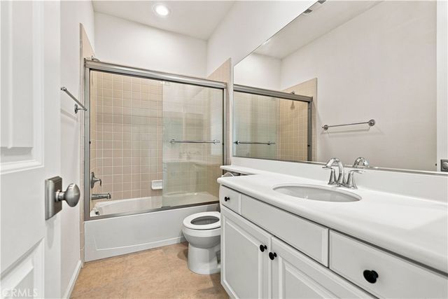 858 E Manresa, Azusa, CA 91702