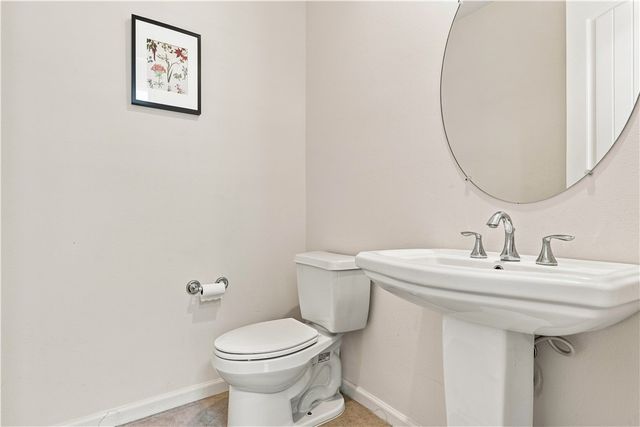 858 E Manresa, Azusa, CA 91702