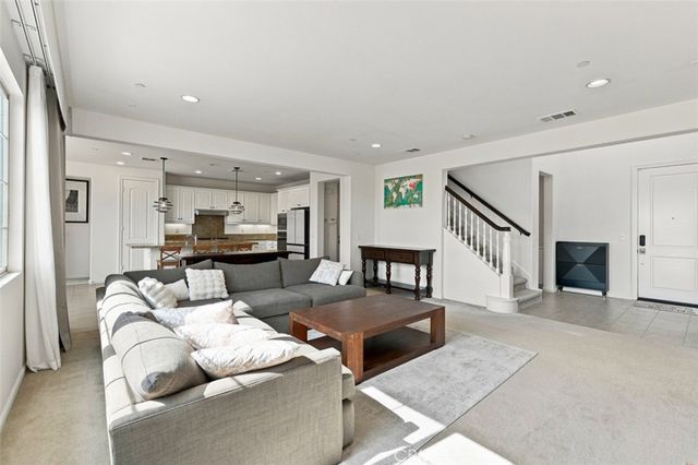 858 E Manresa, Azusa, CA 91702