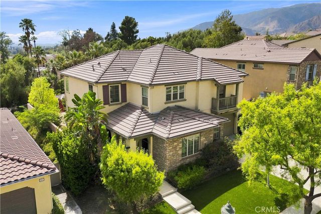 858 E Manresa, Azusa, CA 91702