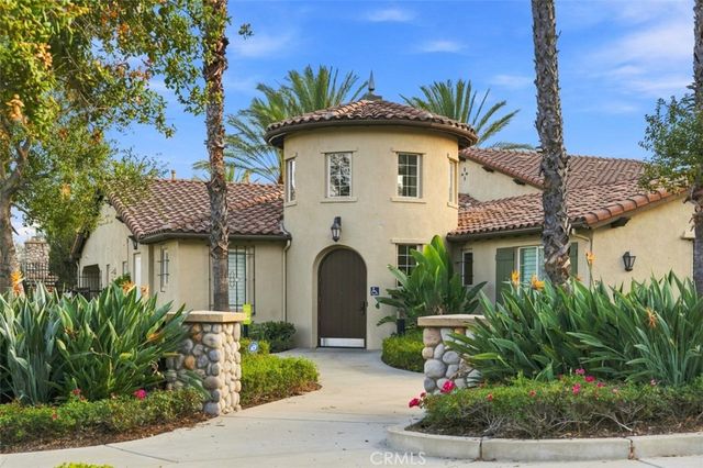 858 E Manresa, Azusa, CA 91702