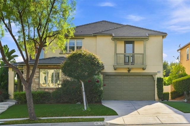 858 E Manresa, Azusa, CA 91702