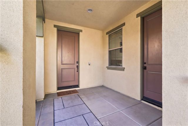 858 E Manresa, Azusa, CA 91702