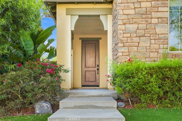 858 E Manresa, Azusa, CA 91702