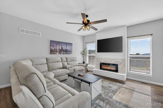 128 Winter Wheat Trail, Pacific, MO 63069