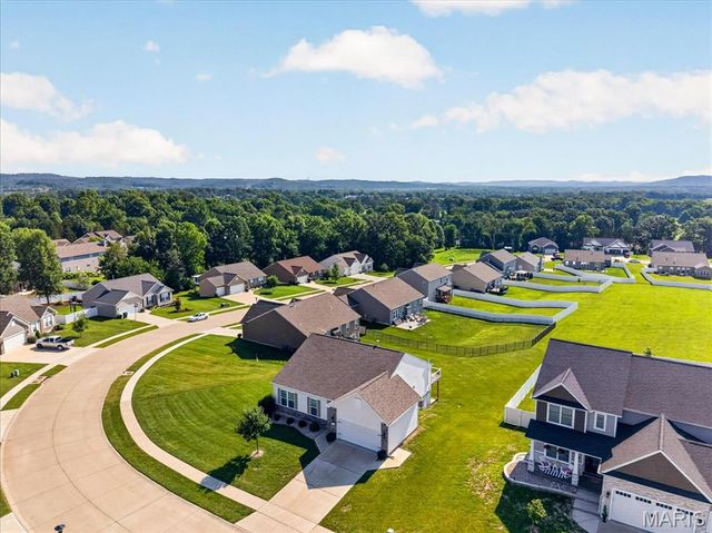 128 Winter Wheat Trail, Pacific, MO 63069