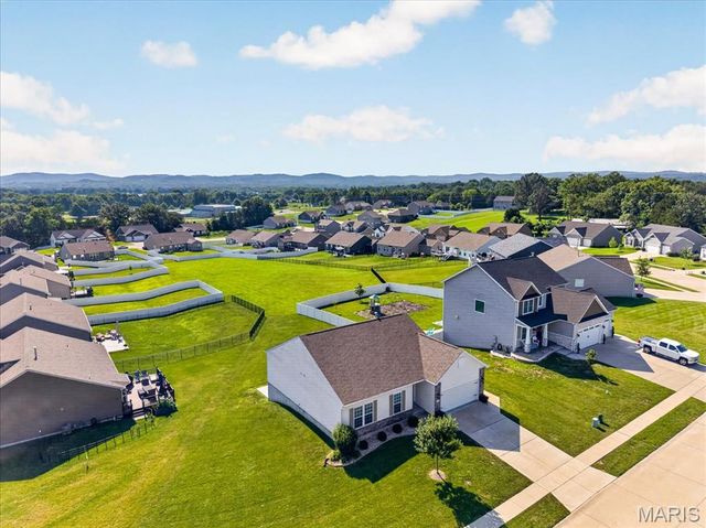 128 Winter Wheat Trail, Pacific, MO 63069
