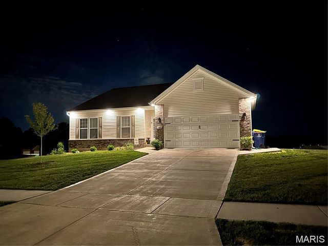 128 Winter Wheat Trail, Pacific, MO 63069