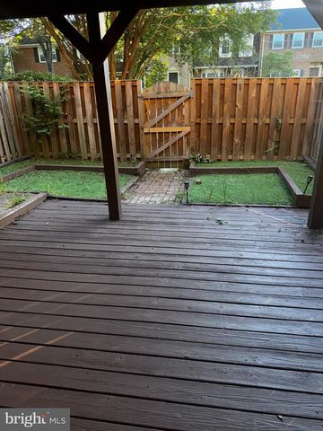 8259 CEDAR LANDING CT, Alexandria, VA 22306