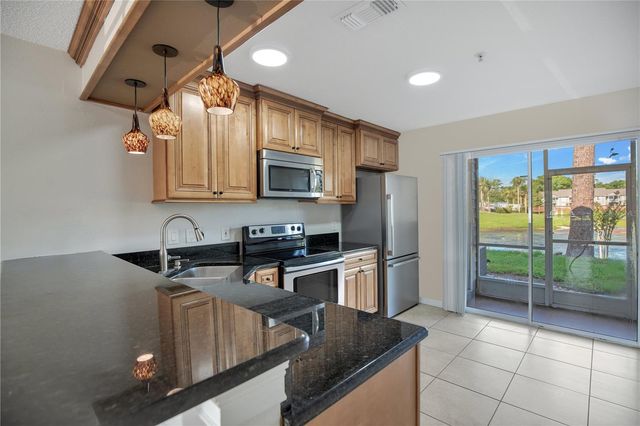 100 RESERVE CIRCLE 104, Oviedo, FL 32765