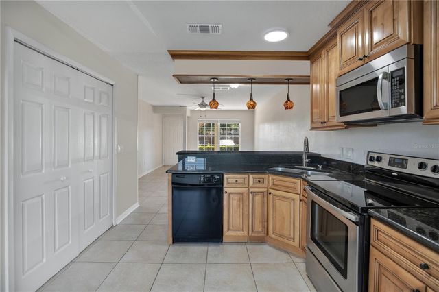 100 RESERVE CIRCLE 104, Oviedo, FL 32765