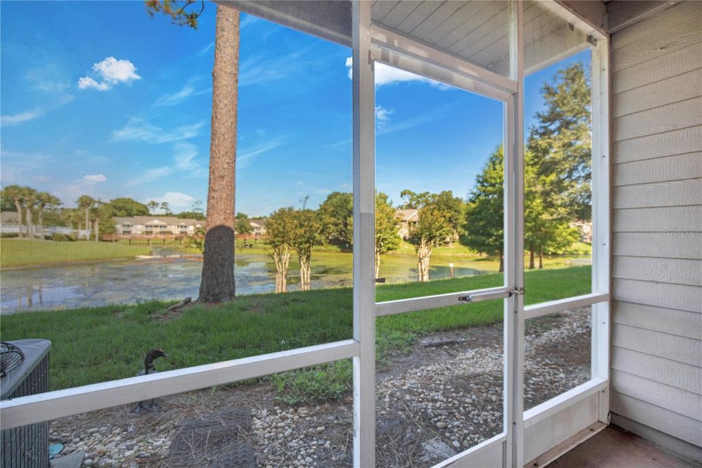 Image 17 of property listing at 100 RESERVE CIRCLE 104, Oviedo, FL 32765