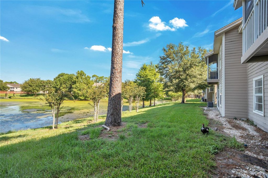 Image 20 of property listing at 100 RESERVE CIRCLE 104, Oviedo, FL 32765