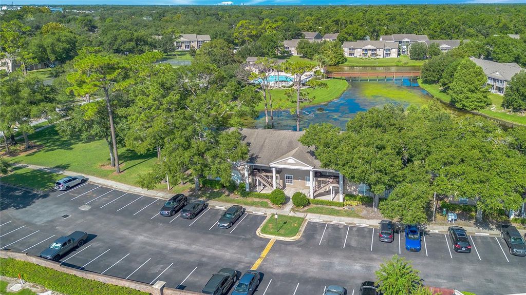 Image 22 of property listing at 100 RESERVE CIRCLE 104, Oviedo, FL 32765