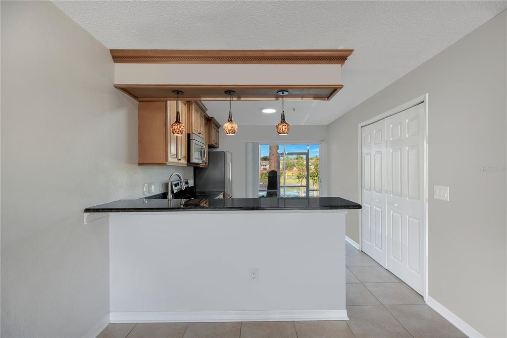 Image 6 of property listing at 100 RESERVE CIRCLE 104, Oviedo, FL 32765