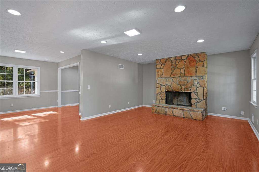 303 Old Farm Road, Woodstock, GA 30188 — photo 5