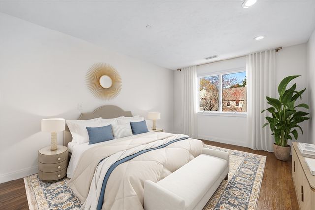 606 Wisteria Way 606, Wayland, MA 01778